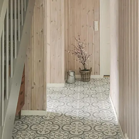 Сasa de vacaciones Stunning In With Kitchen Hebnes