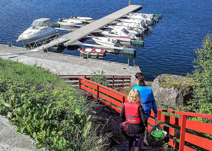 Stunning In With Kitchen בית נופש *