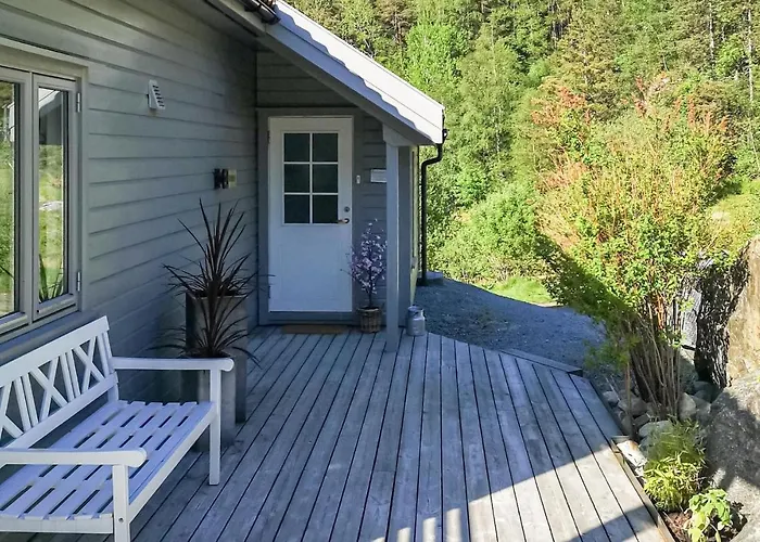 Vakantiehuis Stunning In With Kitchen *