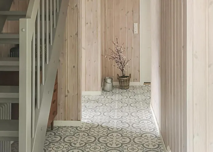 Vakantiehuis Stunning In With Kitchen Hebnes